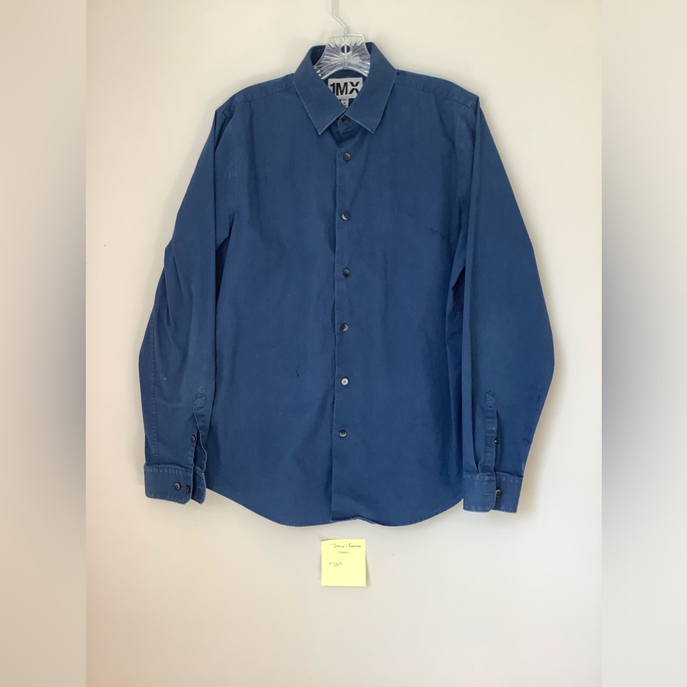 Men’s Express Slim Soft Wash Fitted Dress Shirt
Size M